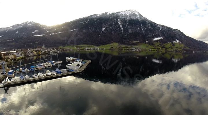 Luftbild in Arth über dem Zugersee