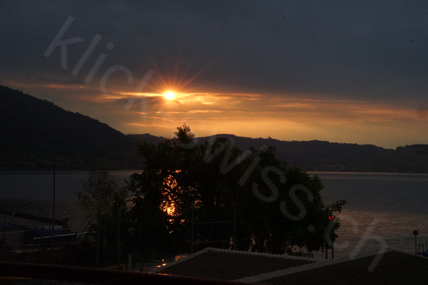 Sonnenuntergang am Zugersee in Arth
